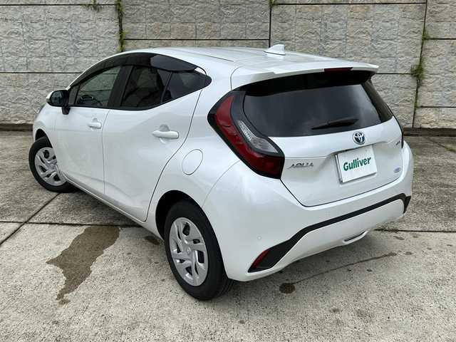 トヨタ アクア G 長崎県 2025(令7)年 0.4万km プラチナホワイトパールマイカ ワンオーナー/純正ディスプレイオーディオ/(BT/USB)/全方位カメラ/衝突軽減ブレーキ/レーンアシスト/ブラインドスポットモニター/レーダークルーズ/ETC/オートライト/オートハイビーム/ステアリングスイッチ/電動格納ミラー