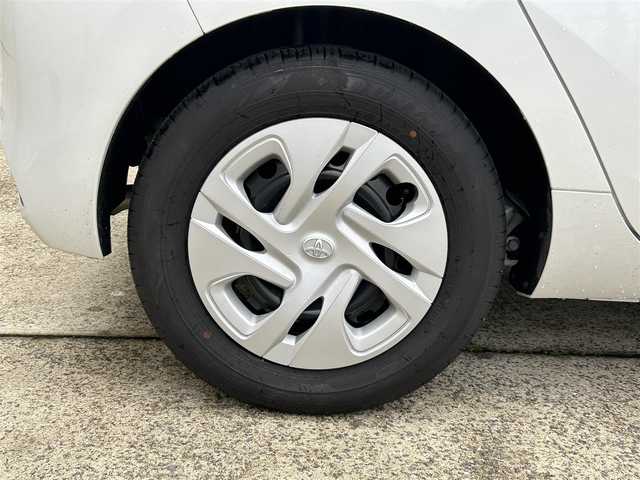 トヨタ アクア G 長崎県 2025(令7)年 0.4万km プラチナホワイトパールマイカ ワンオーナー/純正ディスプレイオーディオ/(BT/USB)/全方位カメラ/衝突軽減ブレーキ/レーンアシスト/ブラインドスポットモニター/レーダークルーズ/ETC/オートライト/オートハイビーム/ステアリングスイッチ/電動格納ミラー