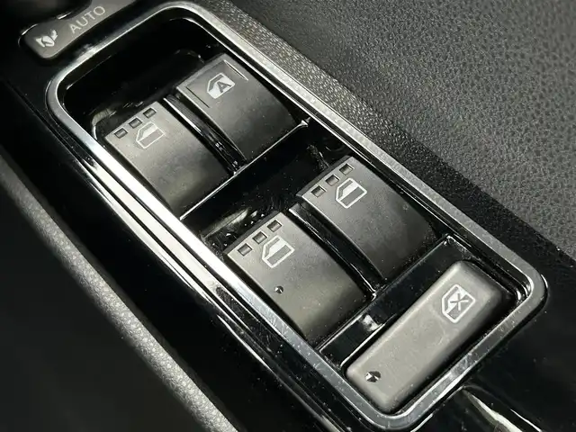 ダイハツ タント カスタム X スタイルセレクション 千葉県 2022(令4)年 2.9万km ブラックマイカメタリック/シャイニングホワイトパール 社外SDナビ/ (フルセグTV/CD/DVD/Bluetooth/iPod)/両側パワースライド/前席シートヒーター/前後コーナーセンサー/バックカメラ/ドライブレコーダー/ETC/衝突軽減ブレーキ/ロングスライドスイッチ/ステアリングスイッチ/オートライト/純正フロアマット/スマートキー/プッシュエンジンスタート