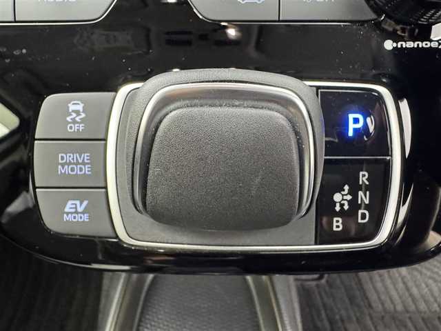 トヨタ アクア Z 愛知県 2021(令3)年 6.4万km プラチナホワイトパールマイカ 純正10.5インチディスプレイナビ/Bluetooth　/バックカメラ　/トヨタセーフティーセンス　/レーダークルーズコントロール　/レーンディパラーチャー　/オートハイビーム　/衝突軽減ブレーキ　/クリアランスソナー　/ビルトインETC　/ドライブレコーダー　/AC100V　/純正AW　/USBポート　/typeC　