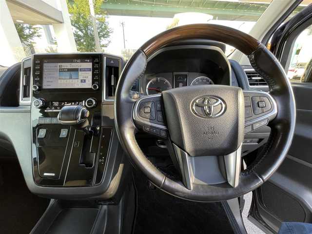 トヨタ グランエース G 愛知県 2020(令2)年 7.6万km ブラック 〇4列シート/〇純正8インチディスプレイオーディオ、ナビ/〇フルセグTV/〇Bluetooth/〇フリップダウンモニター/〇バックカメラ/〇パノラミックビューモニター/〇ビルトイン2.0ETC/〇ドライブレコーダー/〇両側パワースライドドア/〇トヨタセーフティセンス/・プリクラッシュセーフティ/・レーンディパーチャーアラート/・レーダークルーズコントロール/・オートマチックハイビーム/・ロードサインアシスト/〇先行車発進告知機能/〇ブラインドスポットモニター/〇リアクロストラフィックオートブレーキ/〇インテリジェントクリアランスソナー/〇LEDヘッドランプ/〇オートライト/〇LEDフロントフォグランプ/〇純正17インチAW/〇デジタルインナーミラー/〇木目調/革巻きコンビステアリングホイール/〇ステアリングスイッチ/〇前後左右独立オートエアコン/〇レザーシート/〇パワーシート/〇快適温熱シート/〇スマートエントリー