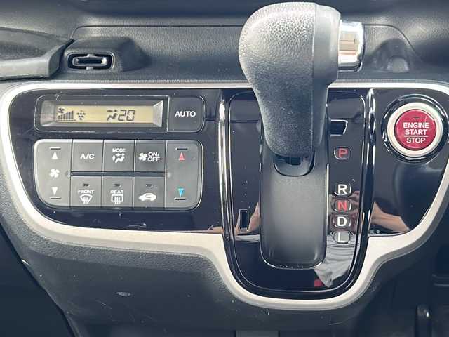 ホンダ Ｎ ＢＯＸ カスタム G Aパッケージ 石川県 2014(平26)年 6万km スマートブラック パワースライドドア/プッシュスタート/アイドリングストップ　/Ｂｌｕｅｔｏｏｔｈ　/ＳＤナビ　/バックカメラ　/ＤＶＤ再生　/ＨＩＤヘッドランプ/ドアバイザー/ウィンカーミラー/スタッドレスタイヤセット