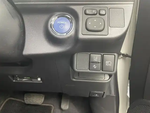 トヨタ アクア クロスオーバー グラム 茨城県 2019(令1)年 1.9万km ホワイトパールクリスタルシャイン 純正ナビ/フルセグTV/Bluetooth/全方位カメラ/ドライブレコーダー/ETC2.0/シートヒーター/コーナーセンサー/LEDヘッドライト/純正16インチアルミホイール/ルーフレール/衝突軽減ブレーキ/横滑り防止装置/レーンアシスト/カーテンエアバッグ/ハーフレザーシート
