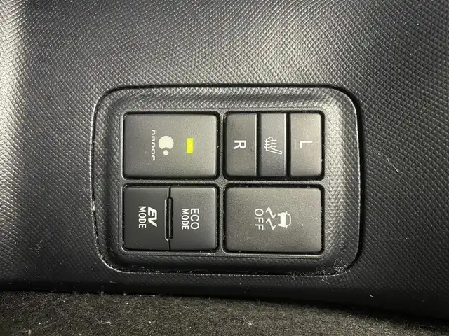 トヨタ アクア クロスオーバー グラム 茨城県 2019(令1)年 1.9万km ホワイトパールクリスタルシャイン 純正ナビ/フルセグTV/Bluetooth/全方位カメラ/ドライブレコーダー/ETC2.0/シートヒーター/コーナーセンサー/LEDヘッドライト/純正16インチアルミホイール/ルーフレール/衝突軽減ブレーキ/横滑り防止装置/レーンアシスト/カーテンエアバッグ/ハーフレザーシート