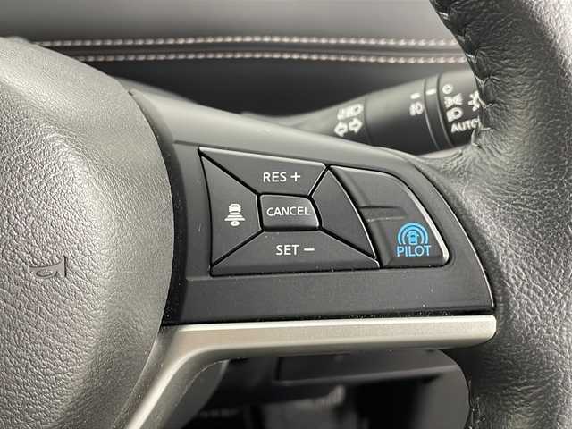 日産 セレナ ハイウェイスター G プロパイロットED 埼玉県 2016(平28)年 4.5万km ブリリアントホワイトパール 後席モニター　/純正ナビ　/前後ドライブレコーダー　/ＥＴＣ　/両側パワースライドドア　/プロパイロット　/衝突軽減システム　/ブレードホールド　/純正１６インチアルミホイール　/前後コーナーセンサー　/オートライト/アイドリングストップ/ドアバイザー/純正フロアマット