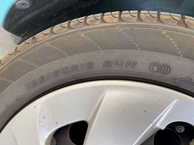トヨタ アクア S 愛知県 2017(平29)年 2.8万km クリアエメラルドパールクリスタルシャイン 純正ナビ ＳＤカードなし/バックカメラ/衝突軽減システム/ＥＴＣ/シートヒーター/ナノイー/ステアリングスイッチ/スマートキー/プッシュスタート/オートマチックハイビーム