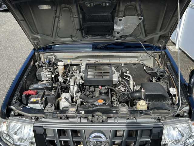 日産 キックス RX 岩手県 2012(平24)年 7万km ブラック 純正ナビ　ＴＶ　Ｂｌｕｅｔｏｏｔｈ　ＣＤ再生　シートヒーター　ルーフレール　フォグ　ドラレコ　トランスファ車　盗難防止システム　純正フロアマット　電動格納ミラー　ＵＶカットガラス　純正ＡＷ　ＥＴＣ