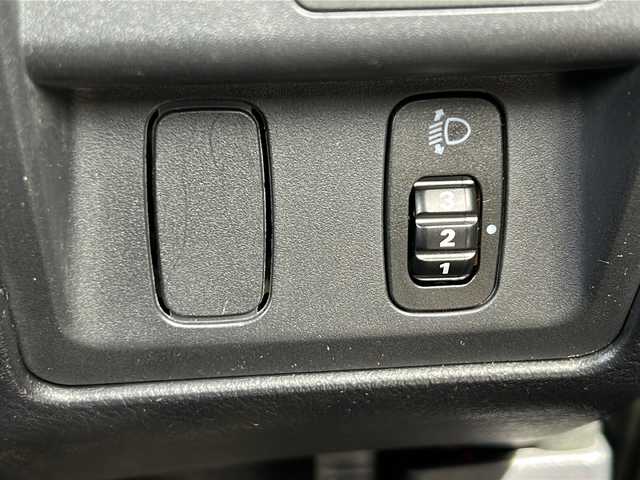 日産 キックス RX 岩手県 2012(平24)年 7万km ブラック 純正ナビ　ＴＶ　Ｂｌｕｅｔｏｏｔｈ　ＣＤ再生　シートヒーター　ルーフレール　フォグ　ドラレコ　トランスファ車　盗難防止システム　純正フロアマット　電動格納ミラー　ＵＶカットガラス　純正ＡＷ　ＥＴＣ