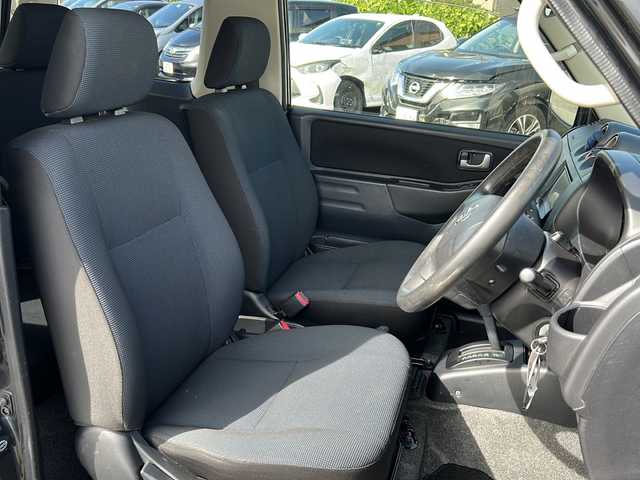 日産 キックス RX 岩手県 2012(平24)年 7万km ブラック 純正ナビ　ＴＶ　Ｂｌｕｅｔｏｏｔｈ　ＣＤ再生　シートヒーター　ルーフレール　フォグ　ドラレコ　トランスファ車　盗難防止システム　純正フロアマット　電動格納ミラー　ＵＶカットガラス　純正ＡＷ　ＥＴＣ
