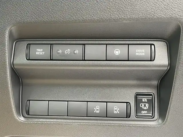 日産 セレナ e－パワー ハイウェイスター V 香川県 2025(令7)年 0.1千km プリズムホワイト 登録済未使用車/純正後席モニター/→【OP価格:125400円】/純正12.3型ナビ/→統合型インターフェイスディスプレイ/→アドバンスドドライブアシストディスプレイ/→フルセグTV/Bluetooth/USB/HDMI/6スピーカー/アラウンドビューモニター/純正インテリジェントルームミラー/純正前後ドライブレコーダー/純正ビルトインETC2.0/ワイヤレス充電器/プロパイロット（ナビリンク機能付）/プロパイロット緊急停止支援システム（SOSコール機能付）/アダプティブLEDヘッドライトシステム/オートレベライザー/OP価格:488400円/インテリジェントエマージェンシーブレーキ/前後コーナーセンサー/車線逸脱警報/車線逸脱防止支援システム/ブラインドスポットモニター/両側電動スライドドア/革巻きステリング/ステアリングスイッチ/電動パーキングブレーキ/オートブレーキホールド/後席パーソナルテーブル/後席ロールサンシェード/ウィンカー付電動格納ミラー/スペアキー/取扱説明書/新車保証書