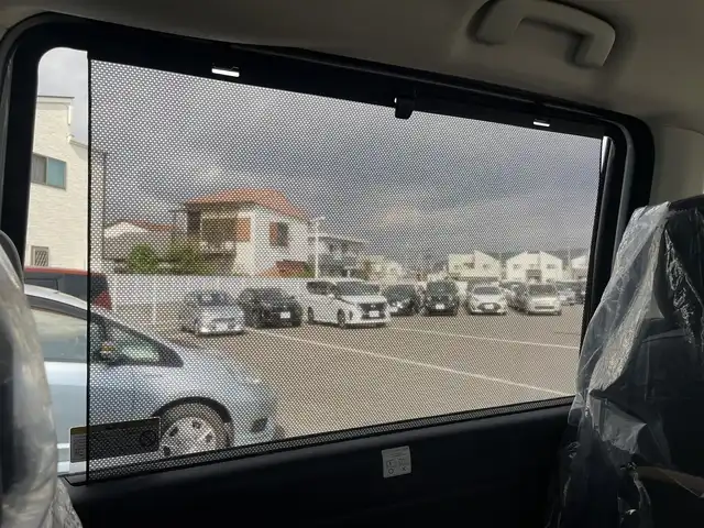 日産 セレナ e－パワー ハイウェイスター V 香川県 2025(令7)年 0.1千km プリズムホワイト 登録済未使用車/純正後席モニター/→【OP価格:125400円】/純正12.3型ナビ/→統合型インターフェイスディスプレイ/→アドバンスドドライブアシストディスプレイ/→フルセグTV/Bluetooth/USB/HDMI/6スピーカー/アラウンドビューモニター/純正インテリジェントルームミラー/純正前後ドライブレコーダー/純正ビルトインETC2.0/ワイヤレス充電器/プロパイロット（ナビリンク機能付）/プロパイロット緊急停止支援システム（SOSコール機能付）/アダプティブLEDヘッドライトシステム/オートレベライザー/OP価格:488400円/インテリジェントエマージェンシーブレーキ/前後コーナーセンサー/車線逸脱警報/車線逸脱防止支援システム/ブラインドスポットモニター/両側電動スライドドア/革巻きステリング/ステアリングスイッチ/電動パーキングブレーキ/オートブレーキホールド/後席パーソナルテーブル/後席ロールサンシェード/ウィンカー付電動格納ミラー/スペアキー/取扱説明書/新車保証書