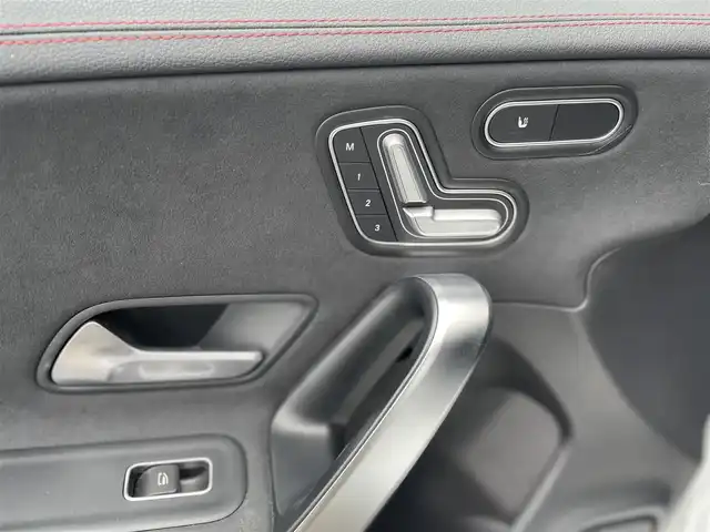 メルセデス・ベンツ ＣＬＡ１８０ Sブレイク AMGライン 千葉県 2020(令2)年 2万km デジタルホワイト パノラミックスライディングルーフ/パワーシート/シートヒーター/純正HDDナビ/バックカメラ/地デジ/パワーバックドア/純正18インチAW/LEDライト/ハーフレザーシート/純正ドライブレコーダー/ワイヤレスチャージング