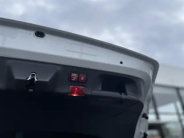 メルセデス・ベンツ ＣＬＡ１８０ Sブレイク AMGライン 千葉県 2020(令2)年 2万km デジタルホワイト パノラミックスライディングルーフ/パワーシート/シートヒーター/純正HDDナビ/バックカメラ/地デジ/パワーバックドア/純正18インチAW/LEDライト/ハーフレザーシート/純正ドライブレコーダー/ワイヤレスチャージング