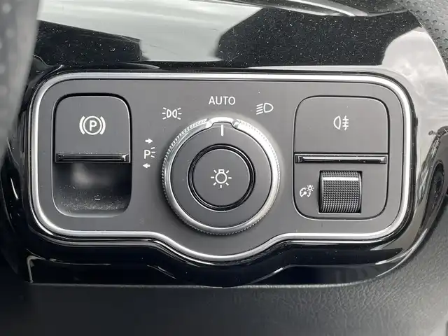 メルセデス・ベンツ ＣＬＡ１８０ Sブレイク AMGライン 千葉県 2020(令2)年 2万km デジタルホワイト パノラミックスライディングルーフ/パワーシート/シートヒーター/純正HDDナビ/バックカメラ/地デジ/パワーバックドア/純正18インチAW/LEDライト/ハーフレザーシート/純正ドライブレコーダー/ワイヤレスチャージング