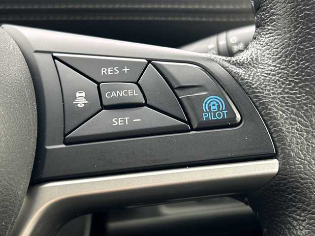 日産 セレナ e－パワー ハイウェイスター V 宮城県 2019(平31)年 3.6万km シャイニングブルー 純正９型ナビ/プロパイロット/エマージェンシーブレーキ/エアロパーツ /  フロント サイド リア　SilkBlaze/　リアスポイラー　IMPUL/CD/DVD/BT/フルセグTV/アラウンドビューモニター/レーダークルーズコントロール/両側パワースライドドア/LEDオートライト/フォグランプ/純正15インチアルミホイール/車線逸脱防止支援システム/車線逸脱警報/オートブレーキホールド/前席シートヒーター/前後ドライブレコーダー/コーナーセンサー/スマートキー/ビルトインETC/純正フロアマット