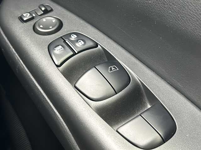 日産 セレナ e－パワー ハイウェイスター V 宮城県 2019(平31)年 3.6万km シャイニングブルー 純正９型ナビ/プロパイロット/エマージェンシーブレーキ/エアロパーツ /  フロント サイド リア　SilkBlaze/　リアスポイラー　IMPUL/CD/DVD/BT/フルセグTV/アラウンドビューモニター/レーダークルーズコントロール/両側パワースライドドア/LEDオートライト/フォグランプ/純正15インチアルミホイール/車線逸脱防止支援システム/車線逸脱警報/オートブレーキホールド/前席シートヒーター/前後ドライブレコーダー/コーナーセンサー/スマートキー/ビルトインETC/純正フロアマット