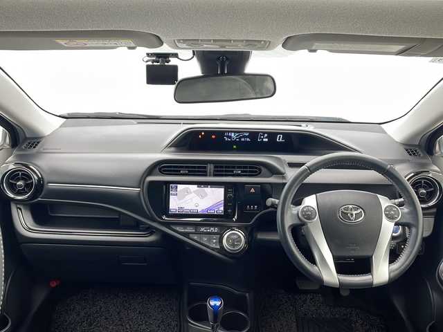 トヨタ アクア G ブラックソフトレザーセレ 千葉県 2016(平28)年 6.7万km ブラックマイカ 純正ナビ/　CD/DVD/Bluetooth/フルセグTV/モデリスタエアロ（F/S/R）/モデリスタアルミホイール/クルーズコントロール/衝突軽減ブレーキ/車線逸脱警報/オートハイビーム/前席シートヒーター/LEDライト/フォグランプ/ビルトインETC/前方ドラレコ/レザーシート/ナノイー/フロアマット/ドアバイザー