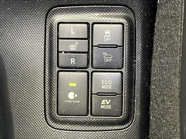 トヨタ アクア G ブラックソフトレザーセレ 千葉県 2016(平28)年 6.7万km ブラックマイカ 純正ナビ/　CD/DVD/Bluetooth/フルセグTV/モデリスタエアロ（F/S/R）/モデリスタアルミホイール/クルーズコントロール/衝突軽減ブレーキ/車線逸脱警報/オートハイビーム/前席シートヒーター/LEDライト/フォグランプ/ビルトインETC/前方ドラレコ/レザーシート/ナノイー/フロアマット/ドアバイザー