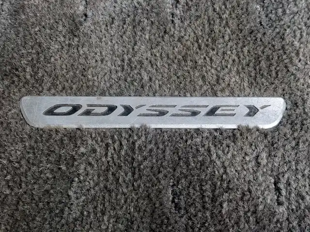 ホンダ オデッセイ ハイブリッド アブソルート ホンダセンシング 東京都 2016(平28)年 3.2万km ホワイトオーキッドパール Honda SENSING/・衝突軽減ブレーキ/・誤発進抑制機能/・歩行者事故低減ステアリング/・路外逸脱抑制機能/・アダプティブクルーズコントロール/・車線維持支援システム/・先行車発進お知らせ機能/・コーナーセンサー/プッシュスタート/純正ナビ/フルセグTV/バックカメラ/ETC/ドライブレコーダー/両側パワースライドドア/ハーフレザーシート/運転席パワーシート/オットマン/後席ロールサンシェード/LEDヘッドライト/ドアバイザー/17インチ純正アルミホイール/スマートキー