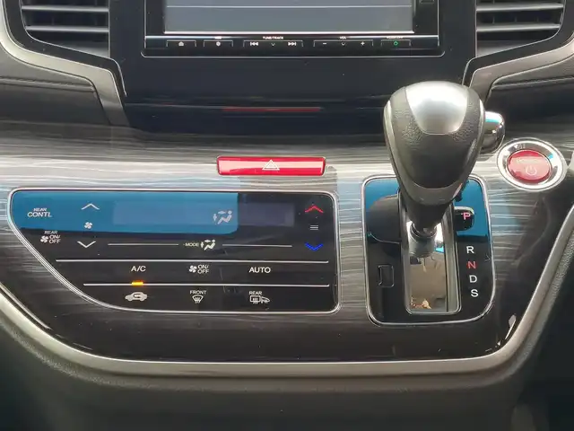 ホンダ オデッセイ ハイブリッド アブソルート ホンダセンシング 東京都 2016(平28)年 3.2万km ホワイトオーキッドパール Honda SENSING/・衝突軽減ブレーキ/・誤発進抑制機能/・歩行者事故低減ステアリング/・路外逸脱抑制機能/・アダプティブクルーズコントロール/・車線維持支援システム/・先行車発進お知らせ機能/・コーナーセンサー/プッシュスタート/純正ナビ/フルセグTV/バックカメラ/ETC/ドライブレコーダー/両側パワースライドドア/ハーフレザーシート/運転席パワーシート/オットマン/後席ロールサンシェード/LEDヘッドライト/ドアバイザー/17インチ純正アルミホイール/スマートキー