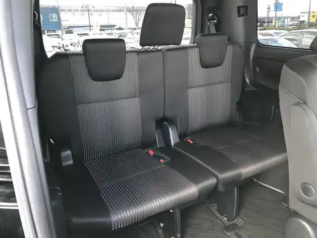 トヨタ ヴォクシー ZS 鳥取県 2017(平29)年 9.9万km ブラック ワンオーナー/4・W・D/純正ナビ/フルセグ/DVD/CD/BT/バックカメラ/ビルトインETC/トヨタセーフティセンス/クルーズコントロール/レーンキープアシスト/両側パワースライドドア/LEDヘッドライト/フォグライト/純正16インチアルミホイール/プッシュエンジンスタート/アイドリングストップ/フロアマット/ドアバイザー/保証書・取扱説明書/スペアキー