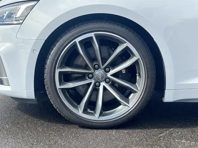 アウディ Ｓ５ スポーツバック 岐阜県 2018(平30)年 2.9万km グレイシアホワイトメタリック マトリクスＬＥＤヘッドライト/アダプティブクルーズコントロール/アクティブレーンアシスト/サイドアシスト/プレセンスシティ/プレセンスリア/アンビエントライティング/MMIナビゲーション/TVチューナー/スマートフォンインターフェイス/Bluetooth/全方位カメラ/前席パワーシート/運転席メモリー付/シートヒーター/ブラックグリル