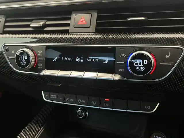 アウディ Ｓ５ スポーツバック 岐阜県 2018(平30)年 2.9万km グレイシアホワイトメタリック マトリクスＬＥＤヘッドライト/アダプティブクルーズコントロール/アクティブレーンアシスト/サイドアシスト/プレセンスシティ/プレセンスリア/アンビエントライティング/MMIナビゲーション/TVチューナー/スマートフォンインターフェイス/Bluetooth/全方位カメラ/前席パワーシート/運転席メモリー付/シートヒーター/ブラックグリル