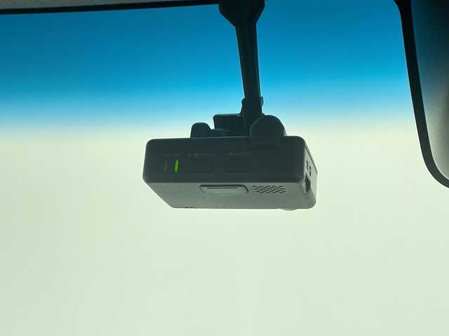 ダイハツ タント カスタムRSトップED VS SAⅢ 千葉県 2019(平31)年 6.6万km パールホワイトⅢ 純正SDナビ【AM/FM/BT/CD/DVD】/両側パワースライドドア/アラウンドビューモニター/横滑り防止装置/衝突被害軽減システム/レーンキープアシスト/アイドリングストップ/オートライト/オートマチックハイビーム/LEDヘッドランプ/純正AW15インチ/シートヒーター【運転席側】/USB入力端子/ドライブレコーダー【前側】/フルセグTV