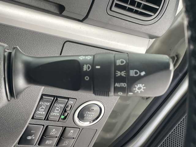 ダイハツ タント カスタムRSトップED VS SAⅢ 千葉県 2019(平31)年 6.6万km パールホワイトⅢ 純正SDナビ【AM/FM/BT/CD/DVD】/両側パワースライドドア/アラウンドビューモニター/横滑り防止装置/衝突被害軽減システム/レーンキープアシスト/アイドリングストップ/オートライト/オートマチックハイビーム/LEDヘッドランプ/純正AW15インチ/シートヒーター【運転席側】/USB入力端子/ドライブレコーダー【前側】/フルセグTV