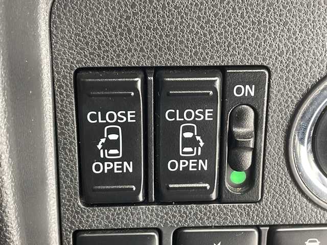 ダイハツ タント カスタムRSトップED VS SAⅢ 千葉県 2019(平31)年 6.6万km パールホワイトⅢ 純正SDナビ【AM/FM/BT/CD/DVD】/両側パワースライドドア/アラウンドビューモニター/横滑り防止装置/衝突被害軽減システム/レーンキープアシスト/アイドリングストップ/オートライト/オートマチックハイビーム/LEDヘッドランプ/純正AW15インチ/シートヒーター【運転席側】/USB入力端子/ドライブレコーダー【前側】/フルセグTV