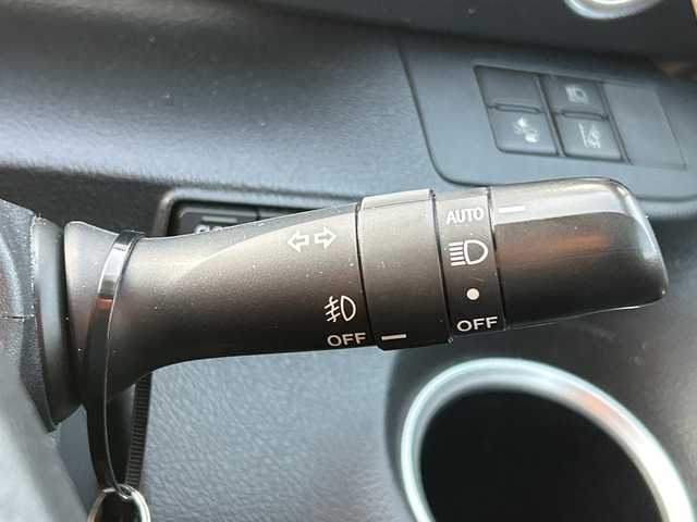 トヨタ シエンタ G クエロ 愛媛県 2020(令2)年 5.9万km ブラックマイカ 純正Panasonicナビ/（Bluetooth/フルセグTV/SD）/衝突軽減ブレーキ/LEDヘッドライト/オートマチックハイビーム/コーナーセンサー/両側パワースライドドア/バックカメラ/ETC/3列シート/スマートキー/横滑り防止装置/レーンキープアシスト/パーキングアシスト