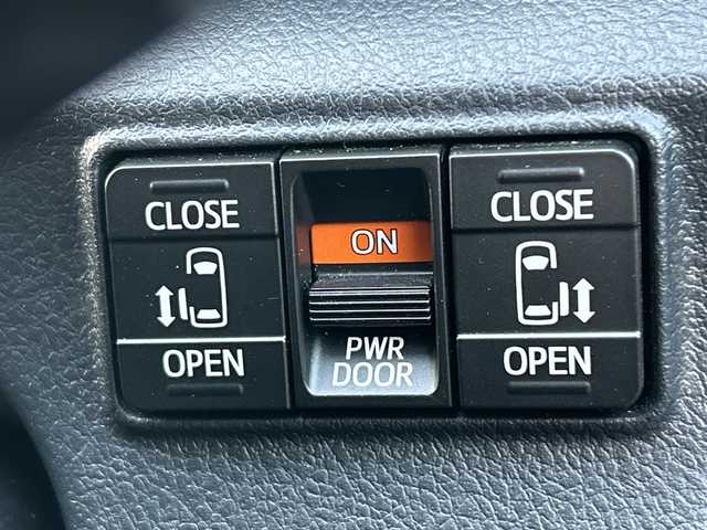 トヨタ シエンタ G クエロ 愛媛県 2020(令2)年 5.9万km ブラックマイカ 純正Panasonicナビ/（Bluetooth/フルセグTV/SD）/衝突軽減ブレーキ/LEDヘッドライト/オートマチックハイビーム/コーナーセンサー/両側パワースライドドア/バックカメラ/ETC/3列シート/スマートキー/横滑り防止装置/レーンキープアシスト/パーキングアシスト