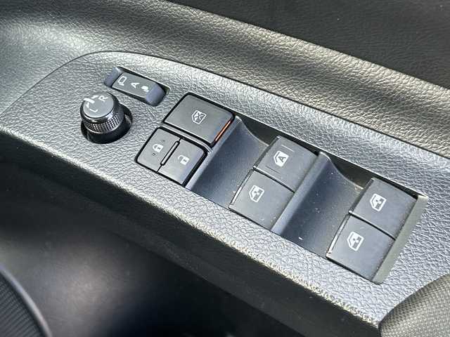 トヨタ シエンタ G クエロ 愛媛県 2020(令2)年 5.9万km ブラックマイカ 純正Panasonicナビ/（Bluetooth/フルセグTV/SD）/衝突軽減ブレーキ/LEDヘッドライト/オートマチックハイビーム/コーナーセンサー/両側パワースライドドア/バックカメラ/ETC/3列シート/スマートキー/横滑り防止装置/レーンキープアシスト/パーキングアシスト