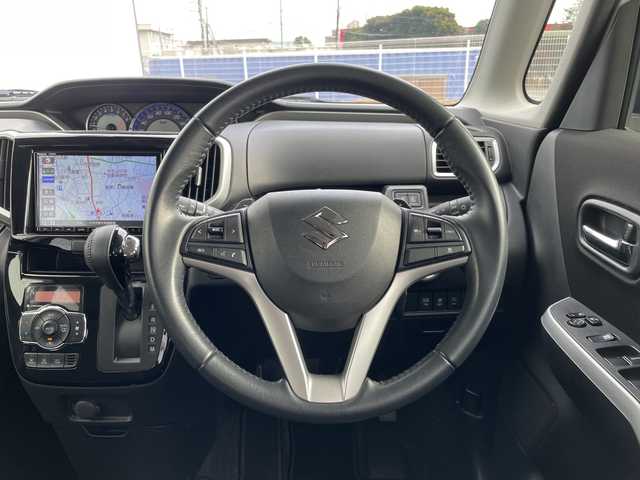 スズキ ソリオ バンディット HV MV 千葉県 2020(令2)年 3.4万km ピュアホワイトP 純正ナビ/前後ドライブレコーダー/衝突被害軽減システム/車線逸脱警報/バックカメラ/クルーズコントロール/両側パワースライドドア/横滑り防止装置/ETC/アイドリングストップ/LEDヘッドライト/フォグランプ/オートライト/ウィンカーミラー/電動格納ミラー/純正15インチAW/シートリフター/プッシュスタート/スマートキー/フロアマット/スペアキー/取扱説明書/保証書