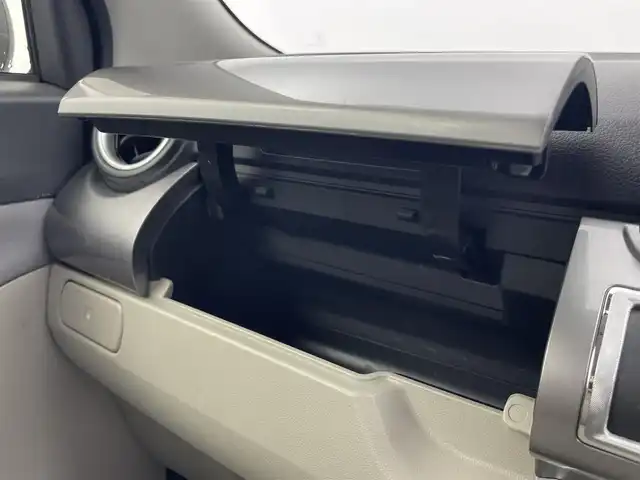 ダイハツ キャスト スタイル G SAⅢ 富山県 2017(平29)年 8.8万km ダークエメラルドマイカ 純正ナビ【NSZN-X67D】/(AM/FM/CD/DVD/SD/USB/BT)/フルセグTV/アラウンドビューモニター/衝突被害軽減ブレーキ/レーンキープアシスト/オートマチックハイビーム/LEDヘッドライト/リアパーキングセンサー/ドライブレコーダー/ETC/純正フロアマット/純正１５インチAW/スマートキー/プッシュスタート