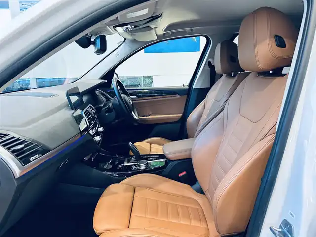 ＢＭＷ Ｘ３ xDrive20d Xライン 大阪府 2021(令3)年 3万km ミネラルホワイト 純正ナビ/TV/360度カメラ/applecarplay/HUD/ACC/純正19インチAW/LEDヘッドライト/電動リアゲート/ブラインドスポット/クリアランスソナー/ワイヤレス充電/ルーフレール/茶革/パワーシート/Dシートメモリ/シートヒーター