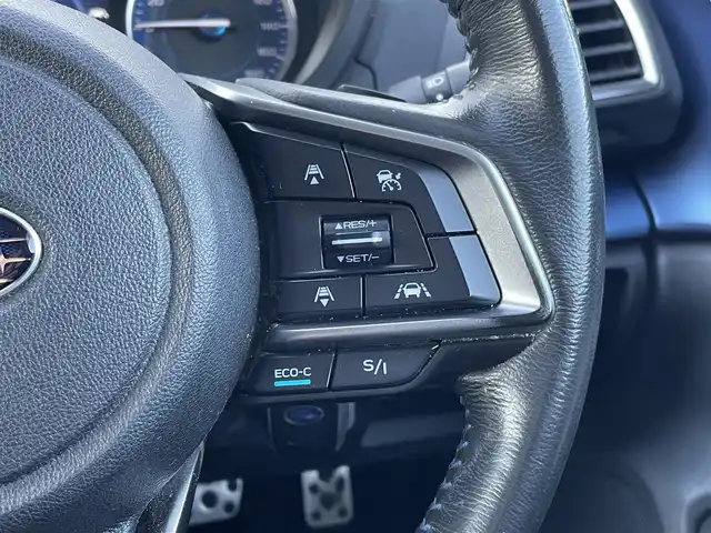 スバル ＸＶ ハイブリッド アドバンス 山梨県 2019(平31)年 4.5万km クールグレーカーキ ４WD/ルーフレール/純正メモリナビ/Bluetooth接続/CD/DVD/フルセグTV/USB入力端子/前席パワシート/純正１８インチアルミホイール/コーナーセンサー/横滑り防止装置/衝突被害軽減システム