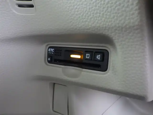 ホンダ Ｎ ＢＯＸ G L ターボ ホンダセンシング 千葉県 2019(平31)年 2.3万km クリスタルブラックパール ホンダセンシング/・衝突軽減ブレーキ（CMBS）/・車線維持支援システム（LKAS）/・アダプティブクルーズコントロール（ACC）/・後方誤発進抑制機能/・誤発進抑制機能/両側パワースライドドア/純正SDナビ/地デジTV/【DVD/CD再生機能】/バックカメラ/革巻きステアリング/パドルシフト/ETC/LEDヘッドライト/ウインカーミラー/リアコーナーセンサー/サイド/カーテンエアバッグ/Honda スマートキー