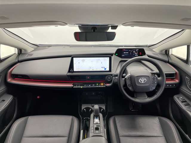 トヨタ プリウス Z 長野県 2023(令5)年 0.8万km プラチナホワイトパールマイカ 4WD/12.3インチ純正メモリナビ/（フルセグTV＆USB＆BL＆FM・AM）/全周囲カメラ/トヨタチームメイトアドバンスドパーク/トヨタセーフティセンス/・レーダークルーズコントロール/・レーンディパーチャーアラート/・BSM、PCS、PDA、RTCA、RCD、PKSB/・後方車両接近告知/・安心降車アシスト/レザーシート/シートヒーター（前席）/エアシート（前席）/メモリー式パワーシート（D席）/ステアリングヒーター/ステアリングスイッチ/ビルトインETC2.0/電動リアゲート/LEDヘッドライト/オートマチックハイビーム/19インチ純正アルミホイール/純正ドアバザー/純正フロアマット/電動パーキングブレーキ/ブレーキホールド/スマートキー