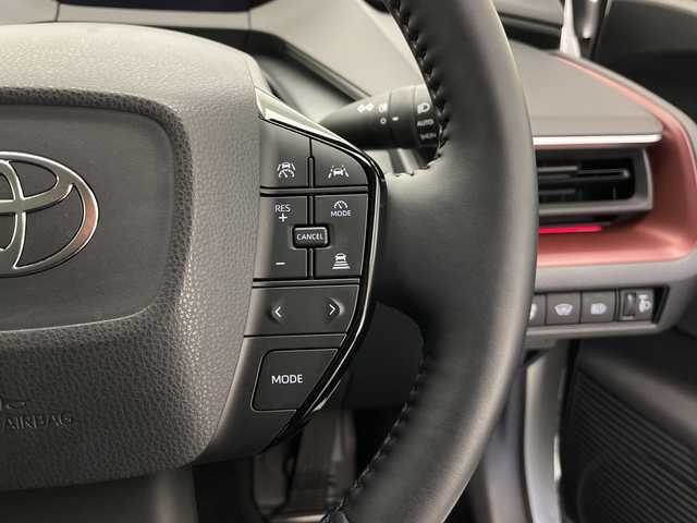 トヨタ プリウス Z 長野県 2023(令5)年 0.8万km プラチナホワイトパールマイカ 4WD/12.3インチ純正メモリナビ/（フルセグTV＆USB＆BL＆FM・AM）/全周囲カメラ/トヨタチームメイトアドバンスドパーク/トヨタセーフティセンス/・レーダークルーズコントロール/・レーンディパーチャーアラート/・BSM、PCS、PDA、RTCA、RCD、PKSB/・後方車両接近告知/・安心降車アシスト/レザーシート/シートヒーター（前席）/エアシート（前席）/メモリー式パワーシート（D席）/ステアリングヒーター/ステアリングスイッチ/ビルトインETC2.0/電動リアゲート/LEDヘッドライト/オートマチックハイビーム/19インチ純正アルミホイール/純正ドアバザー/純正フロアマット/電動パーキングブレーキ/ブレーキホールド/スマートキー