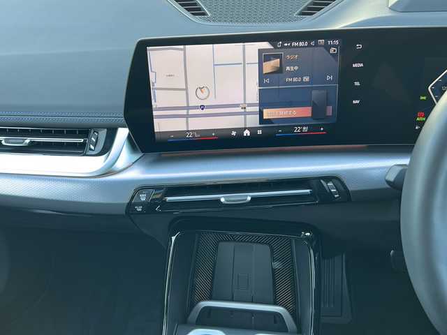 ＢＭＷ ＢＭＷ Ｘ１ xDrive 20d Mスポーツ 岐阜県 2025(令7)年 0.5万km ミネラルホワイト ワンオーナー/オプションAWタイヤ/サンルーフ/テクノロジーパッケージ/メーカーオプションナビ/AM/FM/BT/前後ドライブレコーダー/パドルシフト/アダプティブクルーズコントロール/パワーバックドア/バックカメラ/アラウンドビューモニター/ETC/オートライト/オートエアコン/ステアリングヒーター/シートヒーター/パワーシート/シートメモリー/ハーフレザーシート/デジタルコックピット/ワイヤレス充電器/正面/側面衝突警告/車線逸脱/変更警告/降車警告/運転注意力モニター/パーキングアシスト/制限速度アシスト/アクティブPDC緊急ブレーキ/駐車距離コントロール/発進モニター/横方向交通警告/制限速度アシスト/アンビエントライト/リアフォグライトオン/オフ/純正フロアマット/カバー/Apple car play/ISOFIX