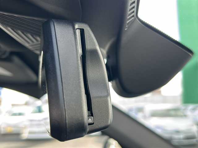 ＢＭＷ ＢＭＷ Ｘ１ xDrive 20d Mスポーツ 岐阜県 2025(令7)年 0.5万km ミネラルホワイト ワンオーナー/オプションAWタイヤ/サンルーフ/テクノロジーパッケージ/メーカーオプションナビ/AM/FM/BT/前後ドライブレコーダー/パドルシフト/アダプティブクルーズコントロール/パワーバックドア/バックカメラ/アラウンドビューモニター/ETC/オートライト/オートエアコン/ステアリングヒーター/シートヒーター/パワーシート/シートメモリー/ハーフレザーシート/デジタルコックピット/ワイヤレス充電器/正面/側面衝突警告/車線逸脱/変更警告/降車警告/運転注意力モニター/パーキングアシスト/制限速度アシスト/アクティブPDC緊急ブレーキ/駐車距離コントロール/発進モニター/横方向交通警告/制限速度アシスト/アンビエントライト/リアフォグライトオン/オフ/純正フロアマット/カバー/Apple car play/ISOFIX