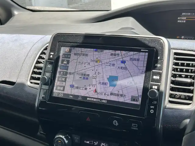 日産 セレナ ニスモ 静岡県 2018(平30)年 6.9万km ダイヤモンドブラック 純正9型SDナビ/（CD/DVD/フルセグ/Bluetooth）/NISUMOエアロ/アラウンドビューモニター/プロパイロット/・レーダークルーズコントロール/・車線維持支援機能/ETC/両側パワースライドドア/LEDヘッドライト/スマートキー/プッシュスタート