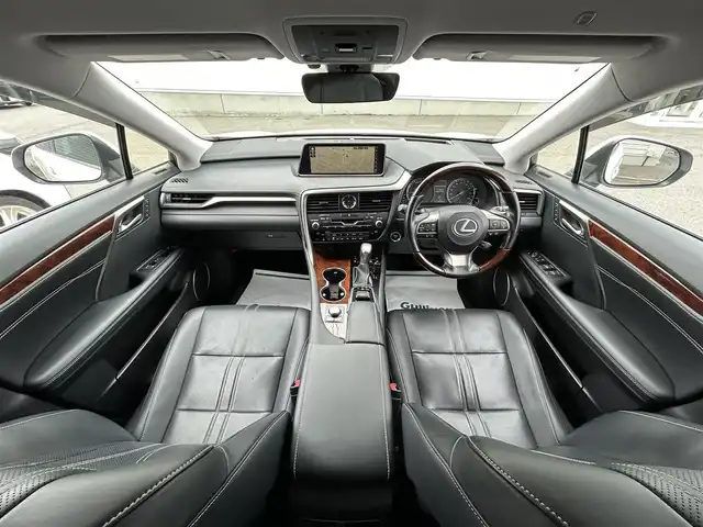 レクサス ＲＸ 450h バージョンL 山形県 2016(平28)年 6.8万km ソニッククォーツ ・4WD/・純正SDナビ/・CD/DVD/BD/SD/BT/フルセグ/・パノラミックビューモニター/・ビルトインETC2.0/・防眩インナーミラー/・レクサスセーフティシステム＋/・プリクラッシュセーフティ/・レーンキープアシスト/・アダプティブクルーズコントロール/・クリアランスソナー/・横滑り防止装置/・ブラインドスポットモニター/・ヘッドアップディスプレイ/・パワーバックドア/・100V電源/・オートマチックハイビーム/・LEDヘッドライト/・オートライト/・レザーシート/・全席シートヒーター/・D+N席シートエアコン/・全席パワーシート/・ステアリングヒーター/・純正20インチAW/・純正フロアマット/・プッシュスタート/・スマートキー/・保証書/・取扱説明