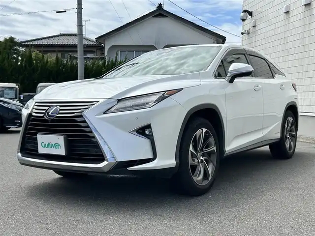 レクサス ＲＸ 450h バージョンL 山形県 2016(平28)年 6.8万km ソニッククォーツ ・4WD/・純正SDナビ/・CD/DVD/BD/SD/BT/フルセグ/・パノラミックビューモニター/・ビルトインETC2.0/・防眩インナーミラー/・レクサスセーフティシステム＋/・プリクラッシュセーフティ/・レーンキープアシスト/・アダプティブクルーズコントロール/・クリアランスソナー/・横滑り防止装置/・ブラインドスポットモニター/・ヘッドアップディスプレイ/・パワーバックドア/・100V電源/・オートマチックハイビーム/・LEDヘッドライト/・オートライト/・レザーシート/・全席シートヒーター/・D+N席シートエアコン/・全席パワーシート/・ステアリングヒーター/・純正20インチAW/・純正フロアマット/・プッシュスタート/・スマートキー/・保証書/・取扱説明