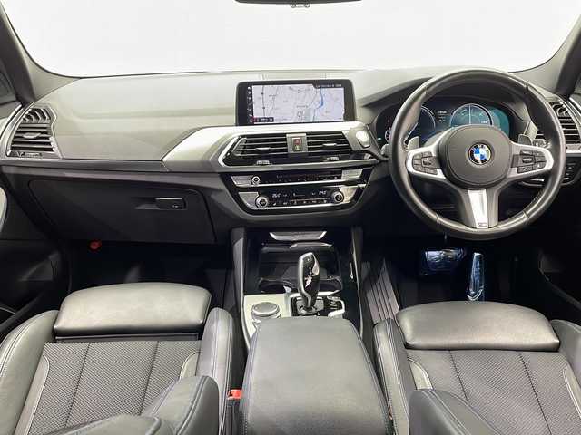 ＢＭＷ Ｘ３ xDrive20d Mスポーツ 栃木県 2019(令1)年 3.6万km 黒 純正HDDナビ/（AM/FM/フルセグTV/BT）/ヘッドアップディスプレイ/ハーフレザーシート/D/N席パワーシート/シートヒーター/パーキング・アシスト・プラス：/　・パーク・ディスタンス・コントロール/　・ パーキング・アシスト（並列・縦列）/　・トップ・ビュー/　・ サイド・ビュー・カメラ/　・ リヤ・ビュー・カメラ/ドライビング・アシスト・プラス/　・アクティブ・クルーズ・コントロール/　・ステアリング&レーン・コントロール・アシスト/　・ レーン・ディパーチャー・ウォーニング（車線逸脱警告システム）/　・ 前車接近警告機能/　・ 衝突回避・被害軽減ブレーキ/　・ 後車衝突警告機能/電動リアゲート/社外前後ドラレコ