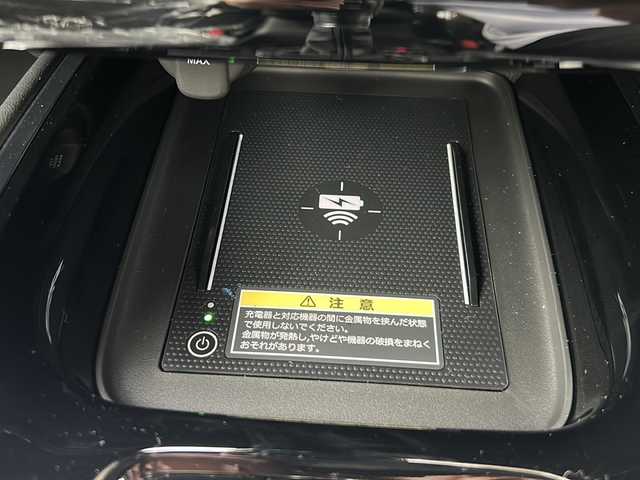 ホンダ ヴェゼル ハイブリッド e:HEV Z 静岡県 2025(令7)年 0.1万km未満 プラチナホワイトパール 【主要装備】/Ｈｏｎｄａ　ＣＯＮＮＥＣＴディスプレー/ＥＴＣ２．０車載器/ワイヤレス充電器　/メモリナビ/バックカメラ　/パワーバックドア　/プッシュスタート　/スマートキー　/純正１８インチアルミホイール　/レーダークルーズコントロール/前席シートヒーター/ハーフレザーシート/アップルカープレイ/アンドロイドオート/レーダークルーズコントロール/プリクラッシュセーフティ/クリアランスソナー