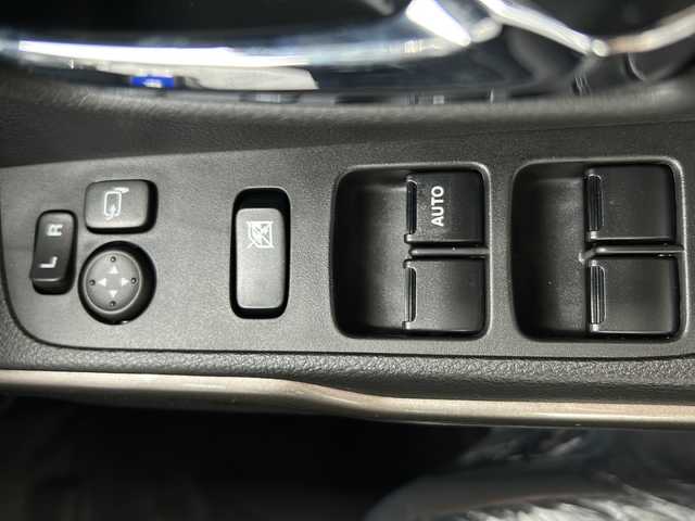 スズキ ハスラー Jスタイル Ⅱ 岐阜県 2024(令6)年 0.1万km オフブルーメタリック/ガンメタリック2トーンルーフ 純正ＳＤナビ　/フルセグ　/全方位カメラ　/ＵＳＢ　/衝突被害軽減システム　/ルーフレール　/純正アルミホイール　/クルーズコントロール追従走行あり　/コーナーセンサー後のみ　/レーンキープアシスト　/パーキングアシスト/プッシュスタート/ミュージックプレイヤー　iPod/Apple Car Play/Android Auto/Bluetooth/オートライト/LEDヘッドライト/アイドリングストップ/エアバッグW＋サイド/スペアキー1本/フルフラットシート/シートヒーターD＋N席