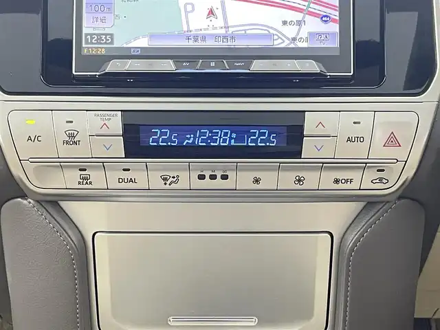 トヨタ ランドクルーザー プラド TX Lパッケージ 千葉県 2018(平30)年 4.3万km ホワイトパールクリスタルシャイン 7人乗り/サンルーフ/モデリスタエアロ/衝突軽減システム/社外後席モニター/レーンキープアシスト/レーダークルーズ/シートエアコン/コーナーセンサー/LEDヘッドライト/バックカメラ/ドライブレコーダー/ETC/オートハイビーム/パワーシート/レザーシート/ステリモ