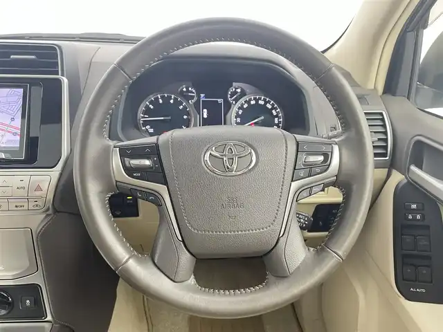 トヨタ ランドクルーザー プラド TX Lパッケージ 千葉県 2018(平30)年 4.3万km ホワイトパールクリスタルシャイン 7人乗り/サンルーフ/モデリスタエアロ/衝突軽減システム/社外後席モニター/レーンキープアシスト/レーダークルーズ/シートエアコン/コーナーセンサー/LEDヘッドライト/バックカメラ/ドライブレコーダー/ETC/オートハイビーム/パワーシート/レザーシート/ステリモ